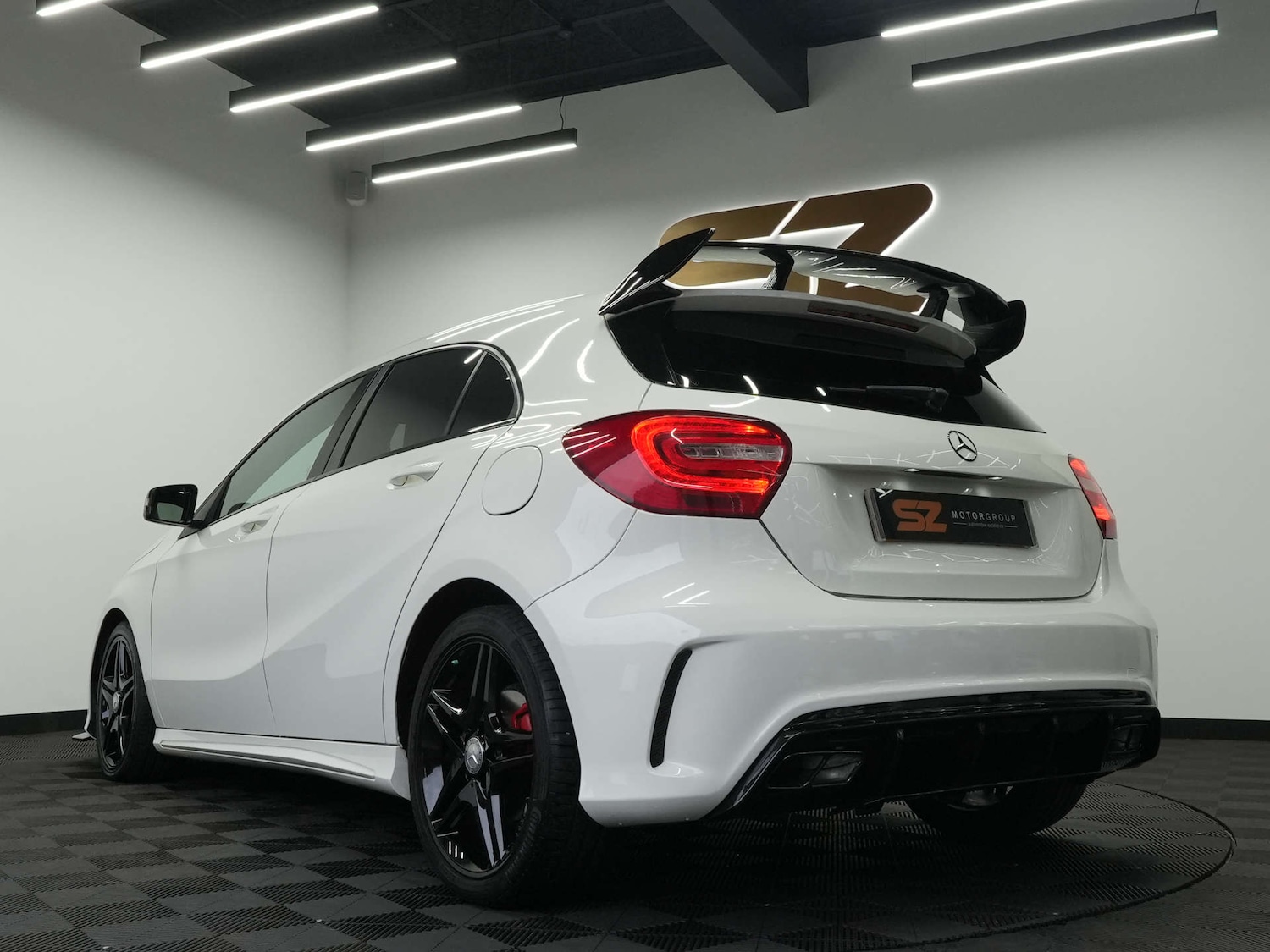 Used Mercedes-Benz A-Class 2014 for sale - 76333118: Photo 2