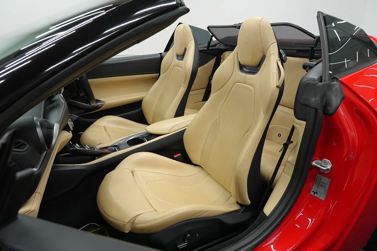 Used Ferrari Portofino 2019 for sale - 77094949: Photo 15