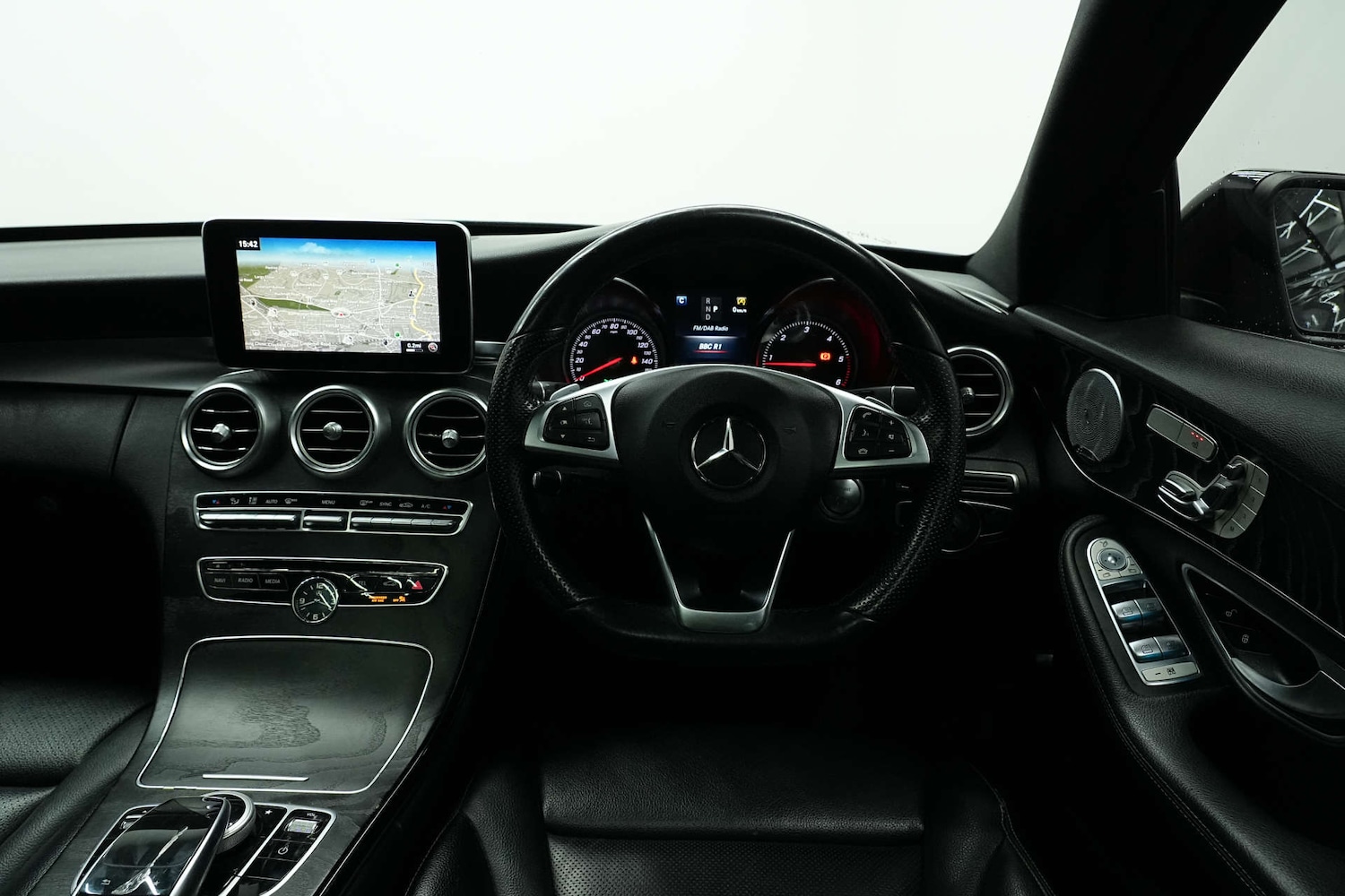 Used Mercedes-Benz C Class 2017 for sale - 77210009: Photo 25