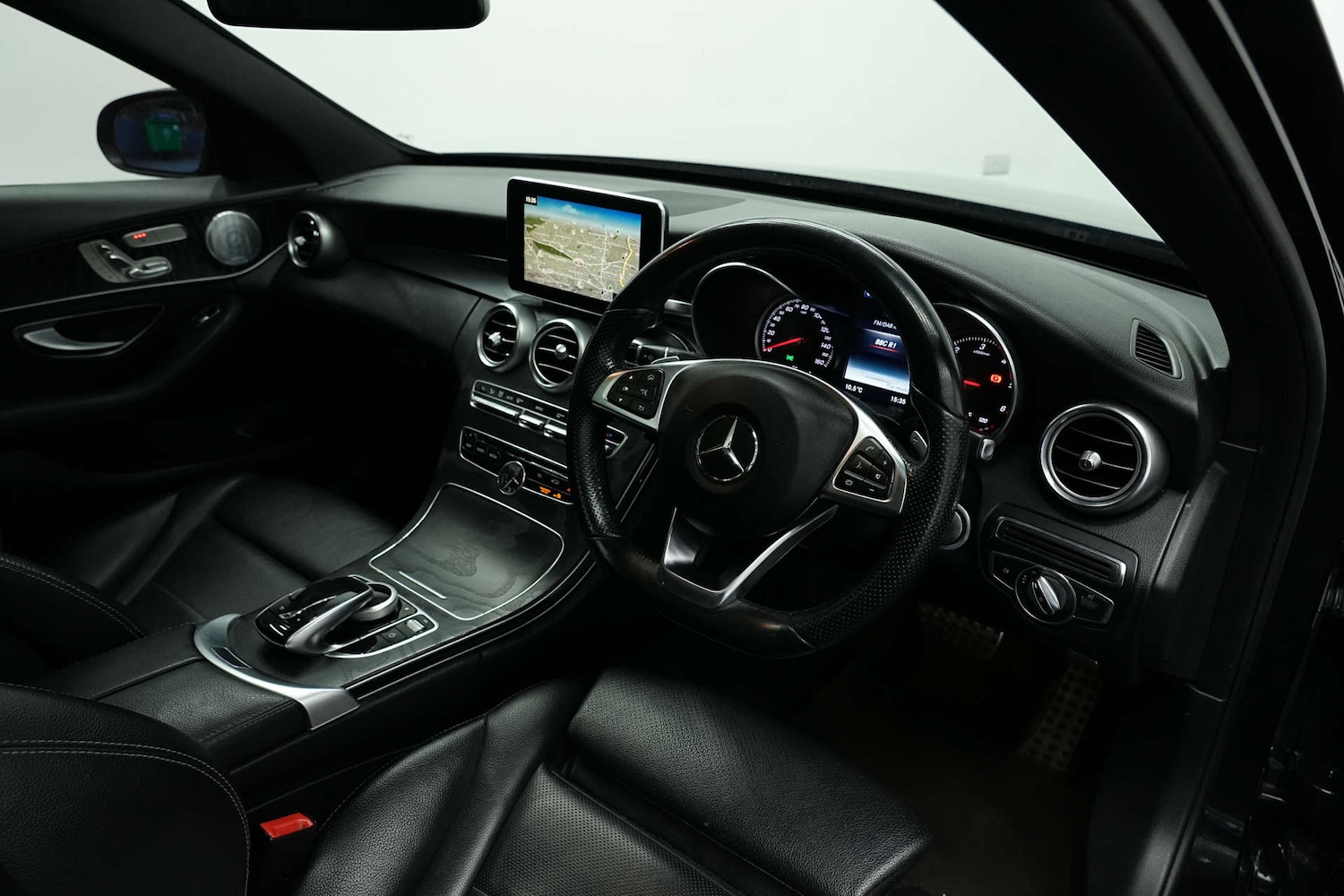 Used Mercedes-Benz C Class 2017 for sale - 77210009: Photo 3