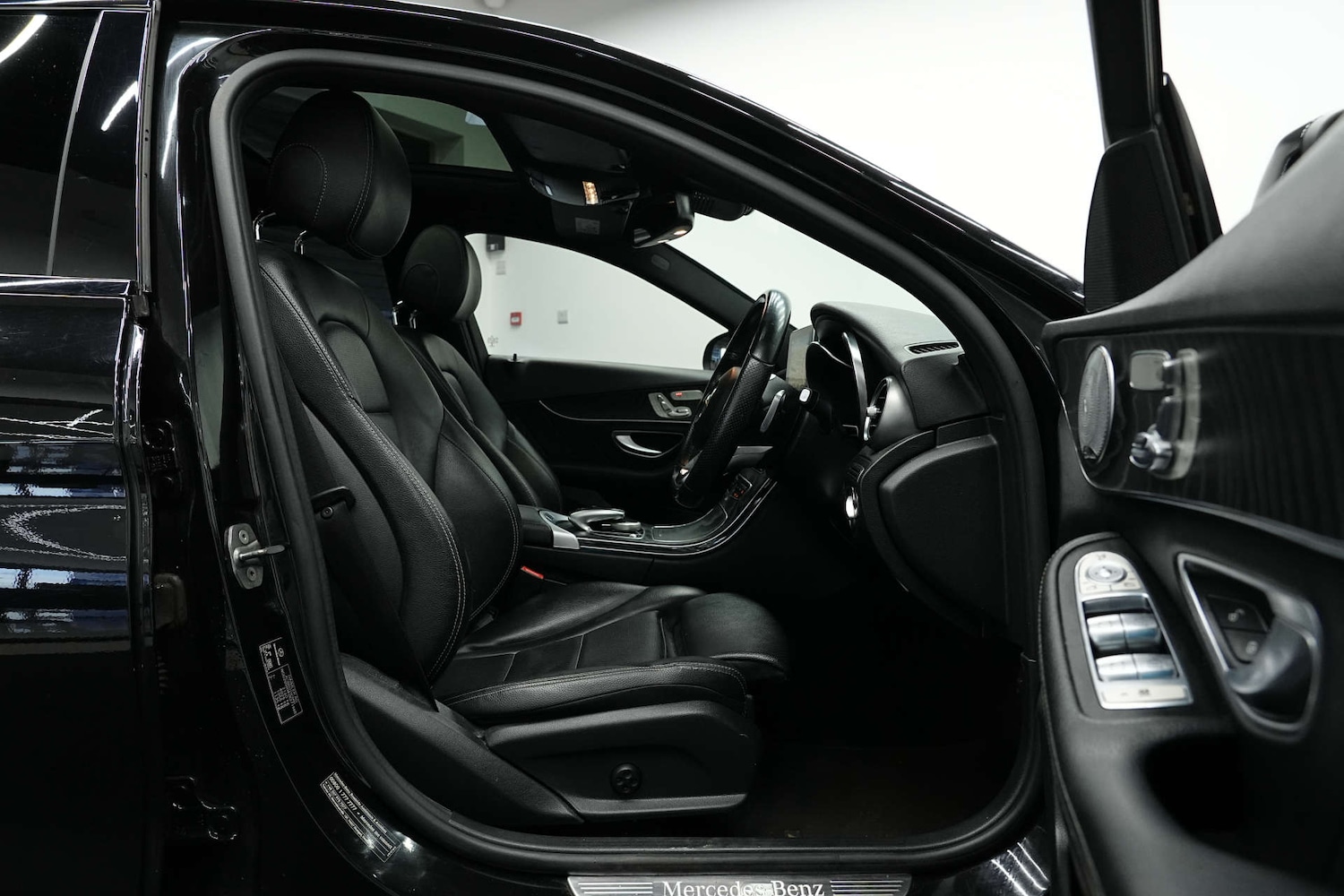 Used Mercedes-Benz C Class 2017 for sale - 77210009: Photo 64