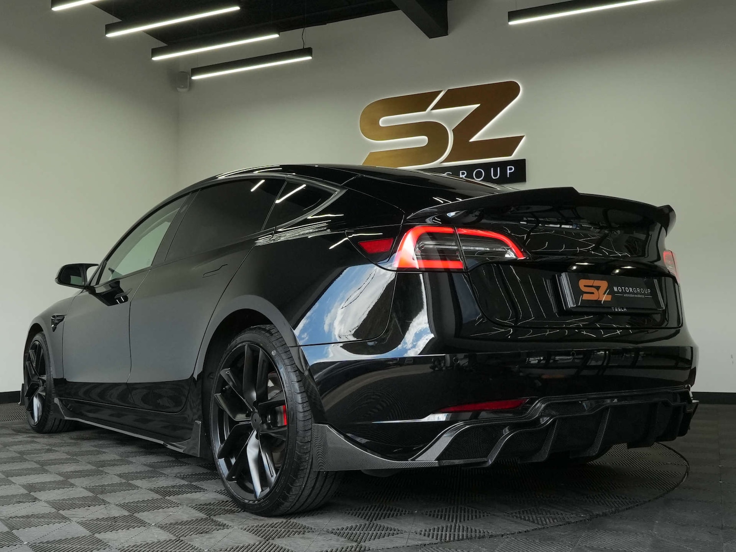 Used Tesla Model 3 2020 for sale - 76455635: Photo 2