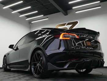 Used Tesla Model 3 2023 for sale - 76189790: Photo 2