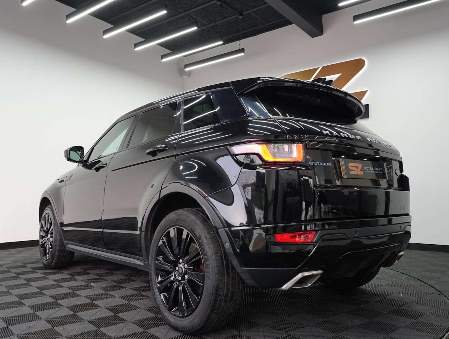 Used Land Rover Range Rover Evoque 2015 for sale - 77792557: Photo 2