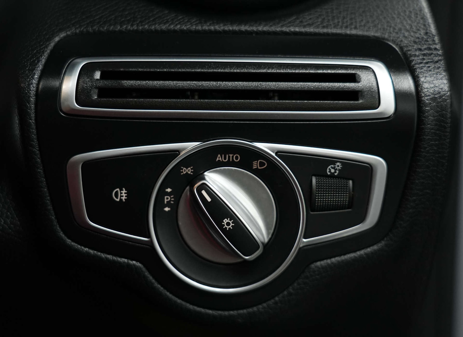 Used Mercedes-Benz C Class 2017 for sale - 77422873: Photo 80