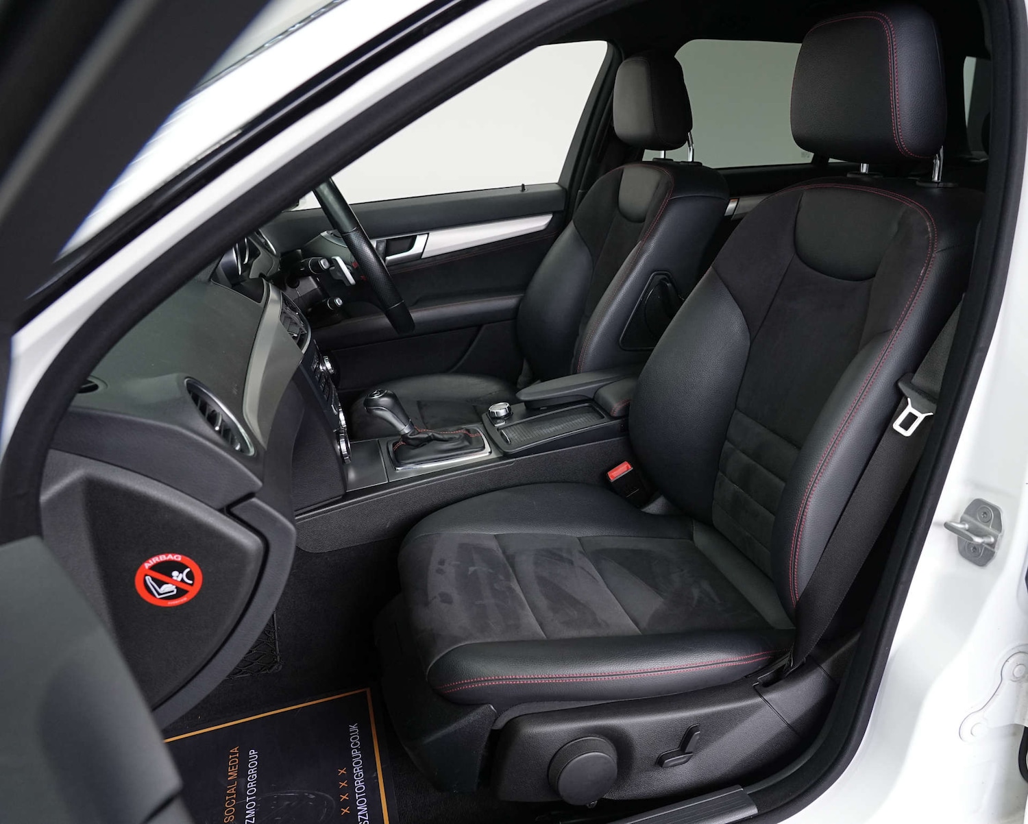 Used Mercedes-Benz C Class 2013 for sale - 77652995: Photo 15