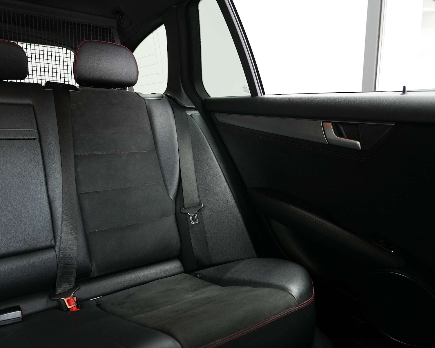 Used Mercedes-Benz C Class 2013 for sale - 77652995: Photo 26