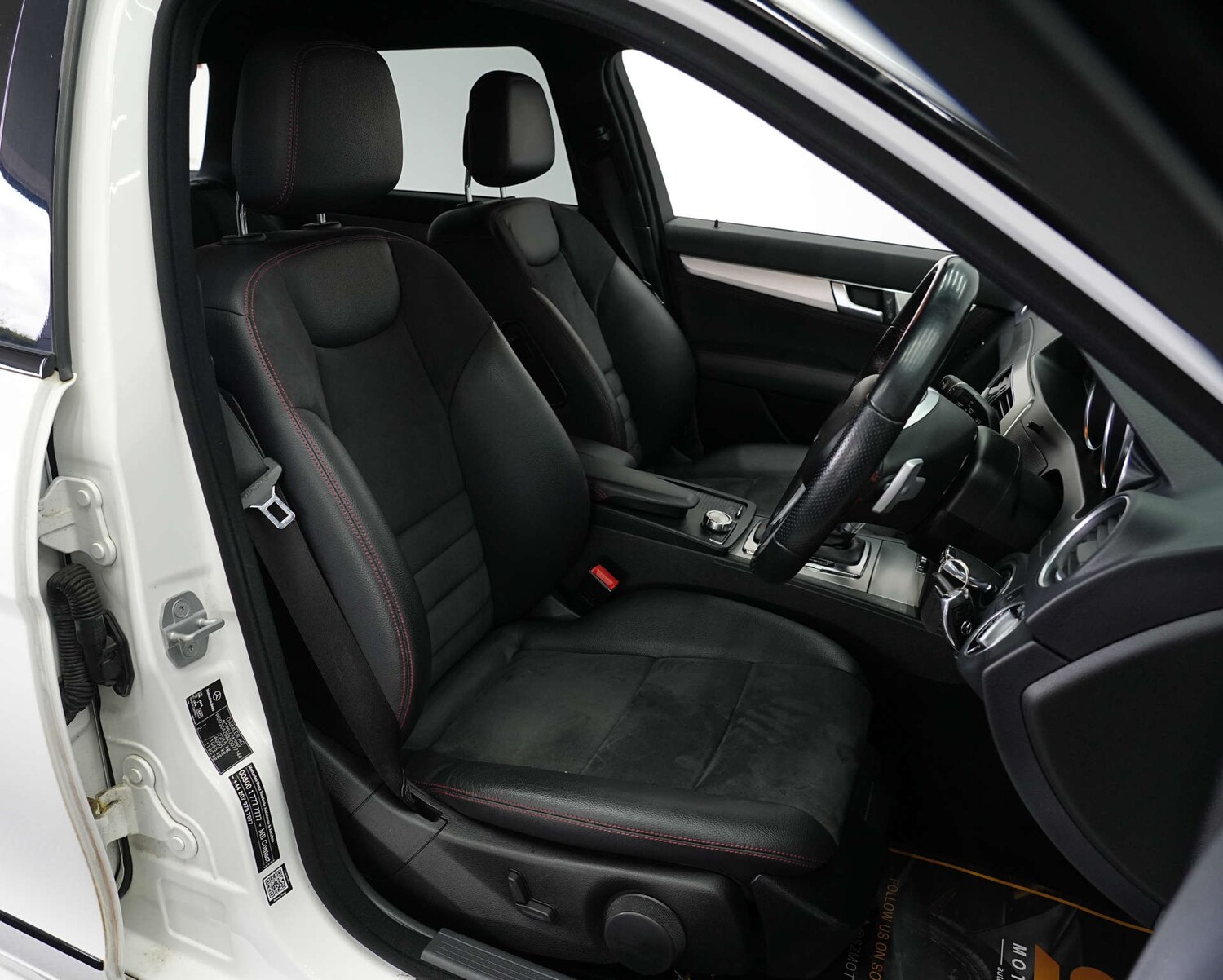 Used Mercedes-Benz C Class 2013 for sale - 77652995: Photo 40