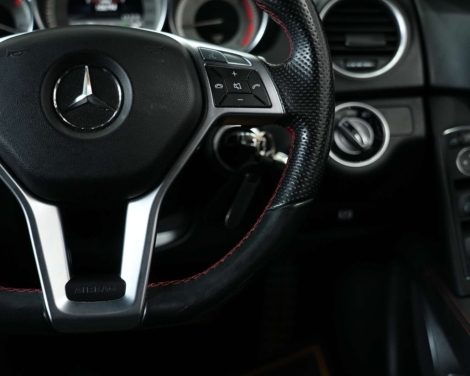 Used Mercedes-Benz C Class 2013 for sale - 77652995: Photo 56