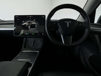 Used Tesla Model Y 2023 for sale - 77845577: Photo