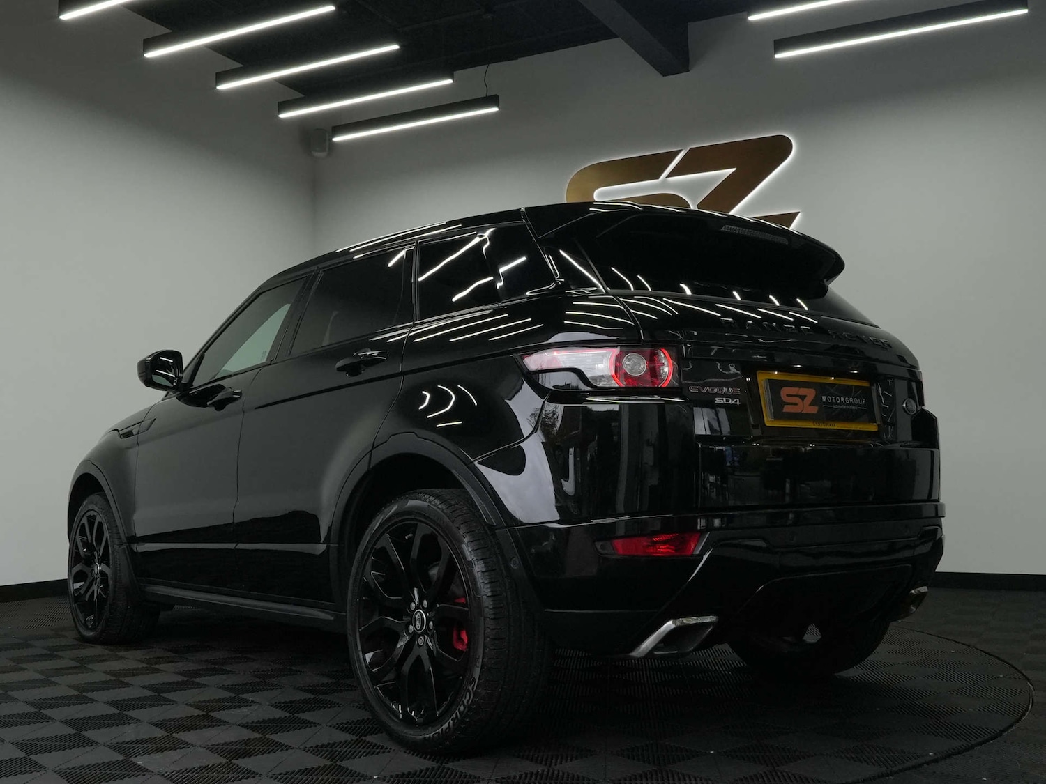 Used Land Rover Range Rover Evoque 2015 for sale - 76333121: Photo 2