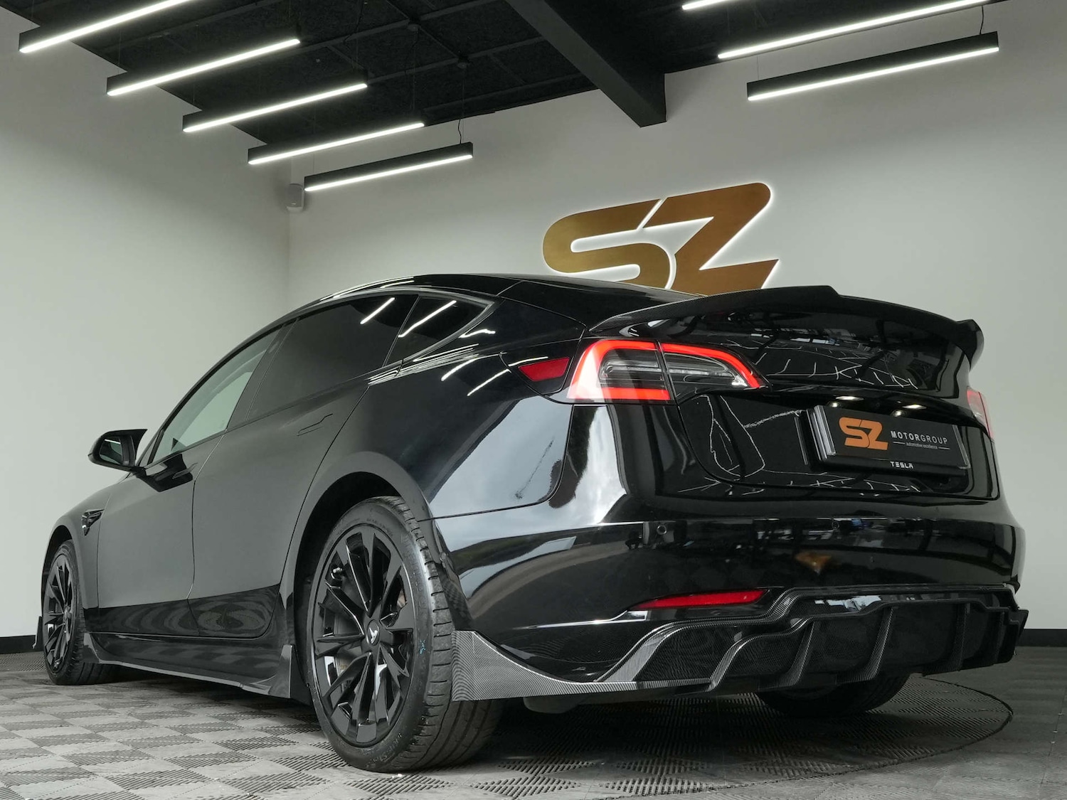 Used Tesla Model 3 2021 for sale - 76554447: Photo 2