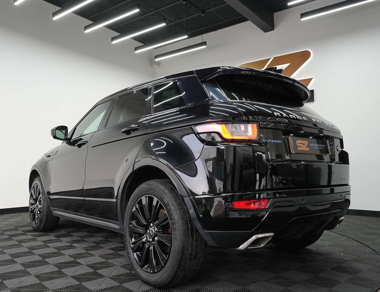 Used Land Rover Range Rover Evoque 2018 for sale - 77115852: Photo 2