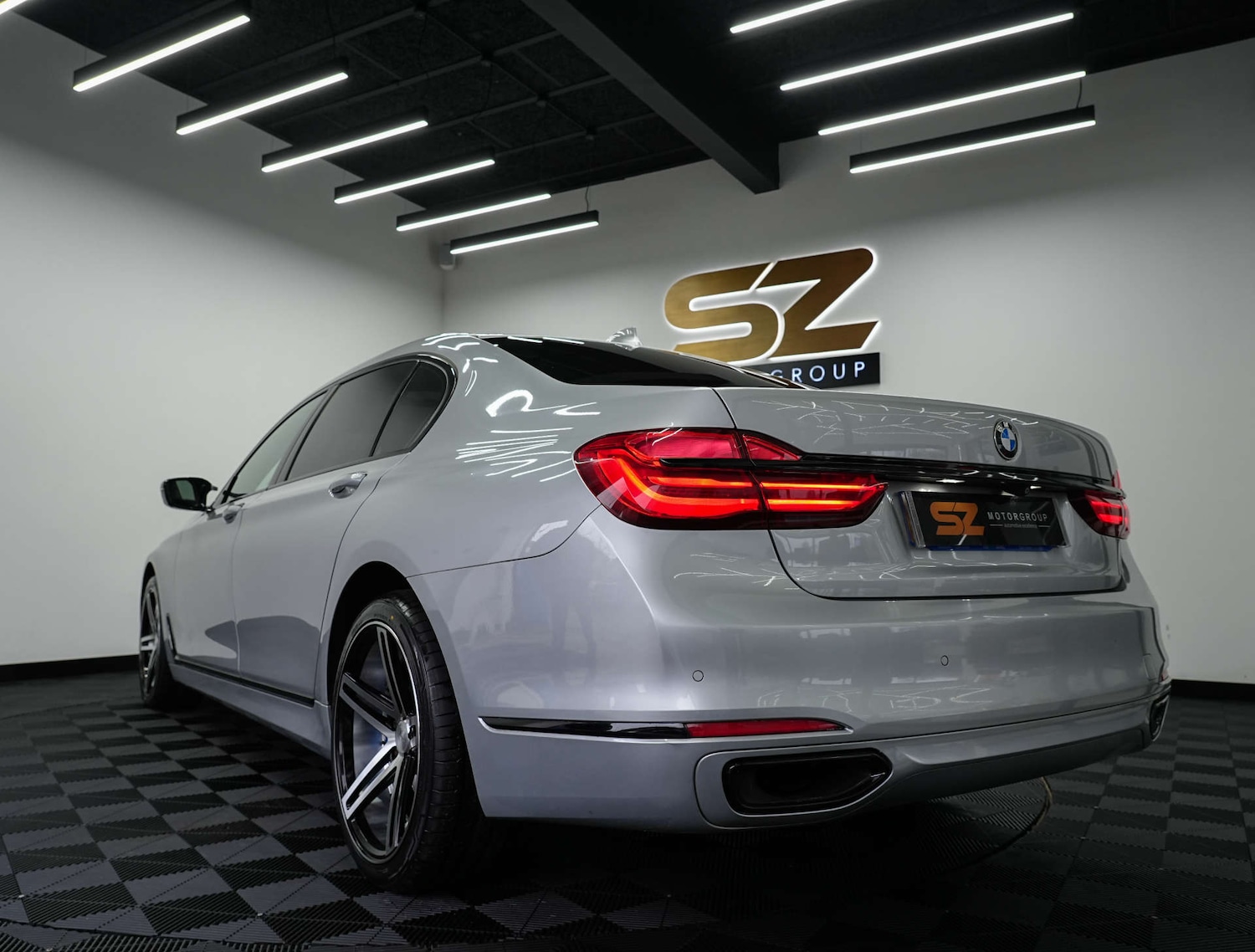 Used BMW 7 Series 2017 for sale - 77917760: Photo 2