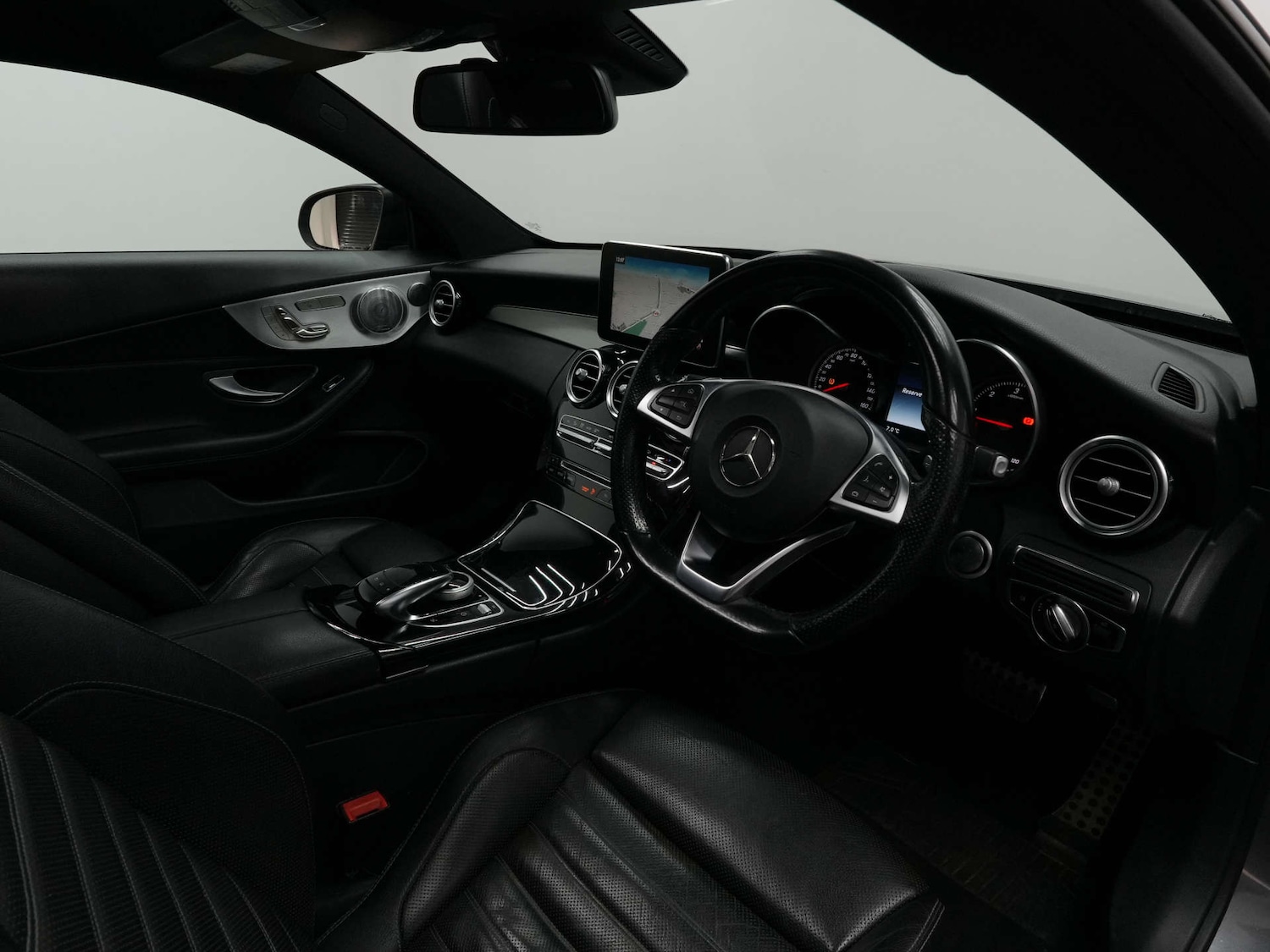 Used Mercedes-Benz C Class 2017 for sale - 77357554: Photo 4