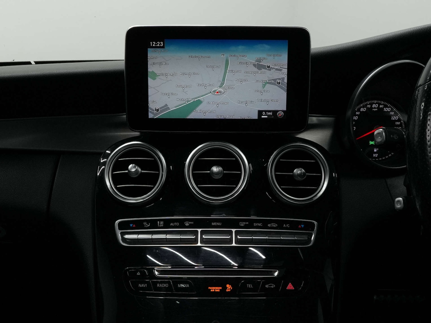 Used Mercedes-Benz C Class 2017 for sale - 77357554: Photo 48