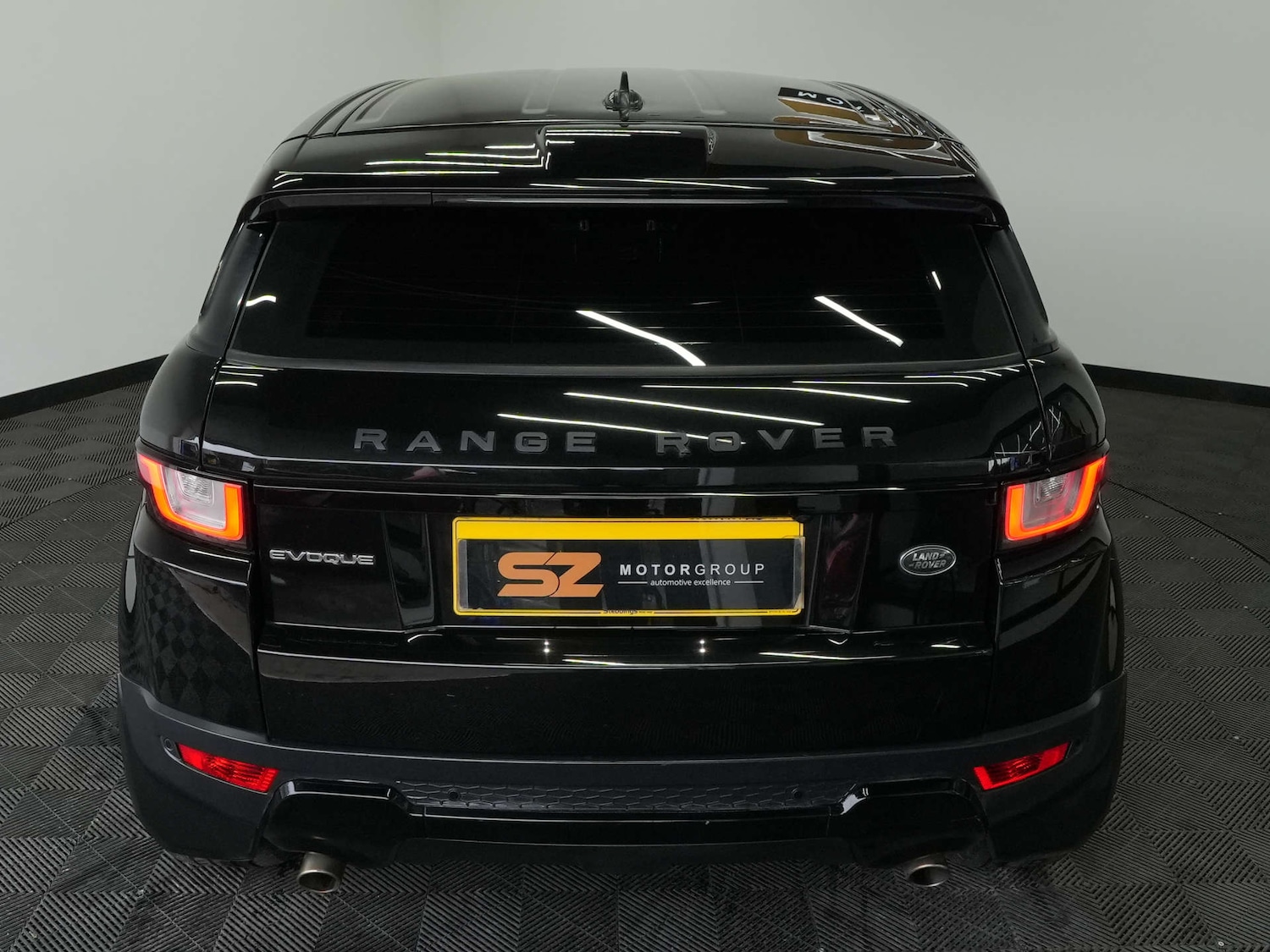 Used Land Rover Range Rover Evoque 2017 for sale - 76830018: Photo 11