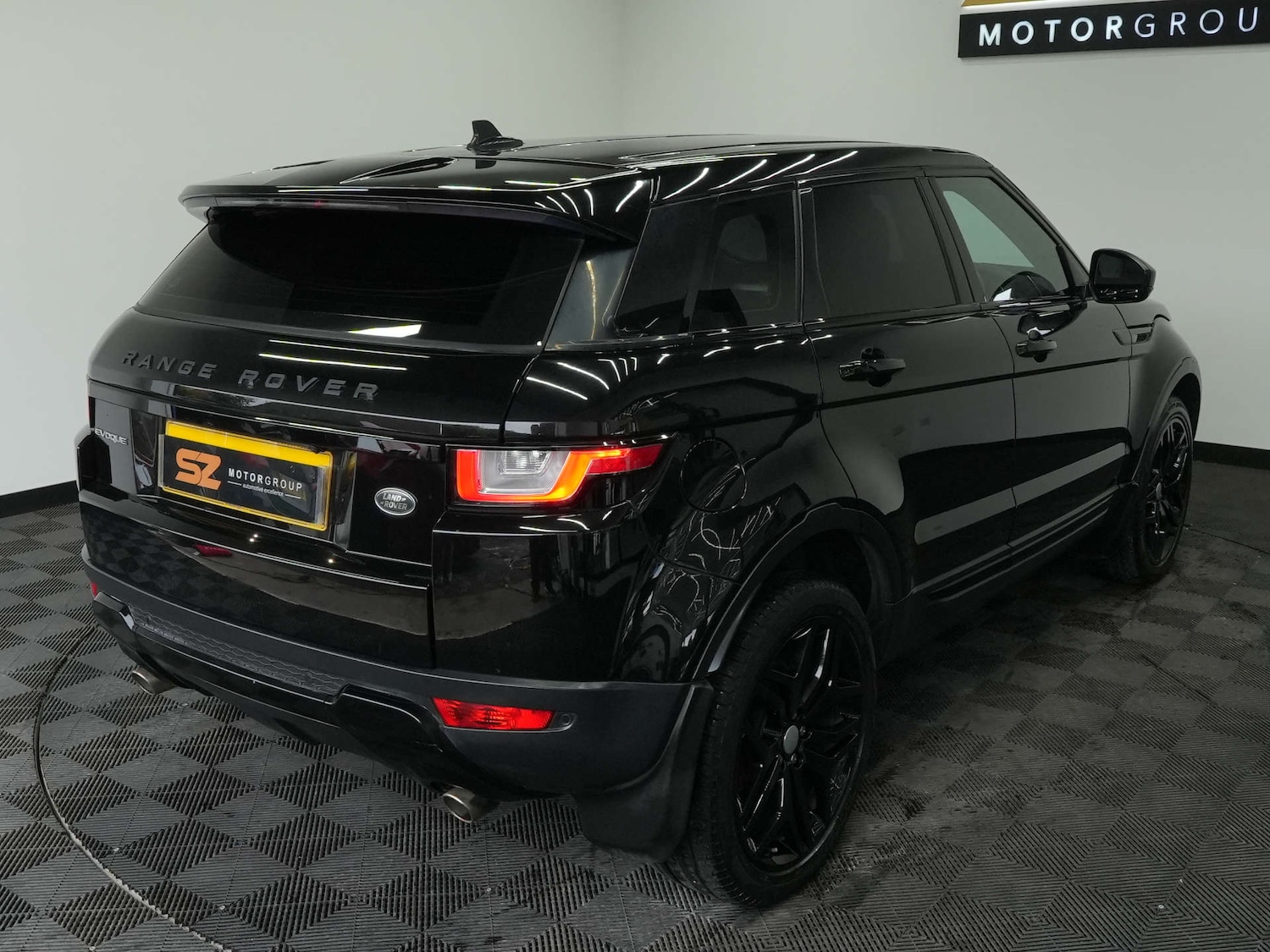 Used Land Rover Range Rover Evoque 2017 for sale - 76830018: Photo 12