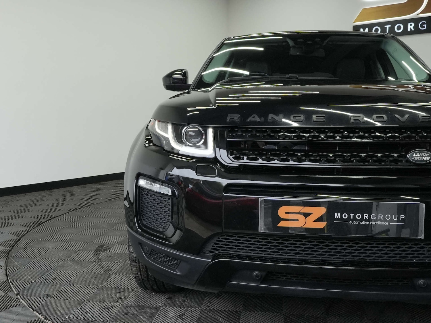 Used Land Rover Range Rover Evoque 2017 for sale - 76830018: Photo 61