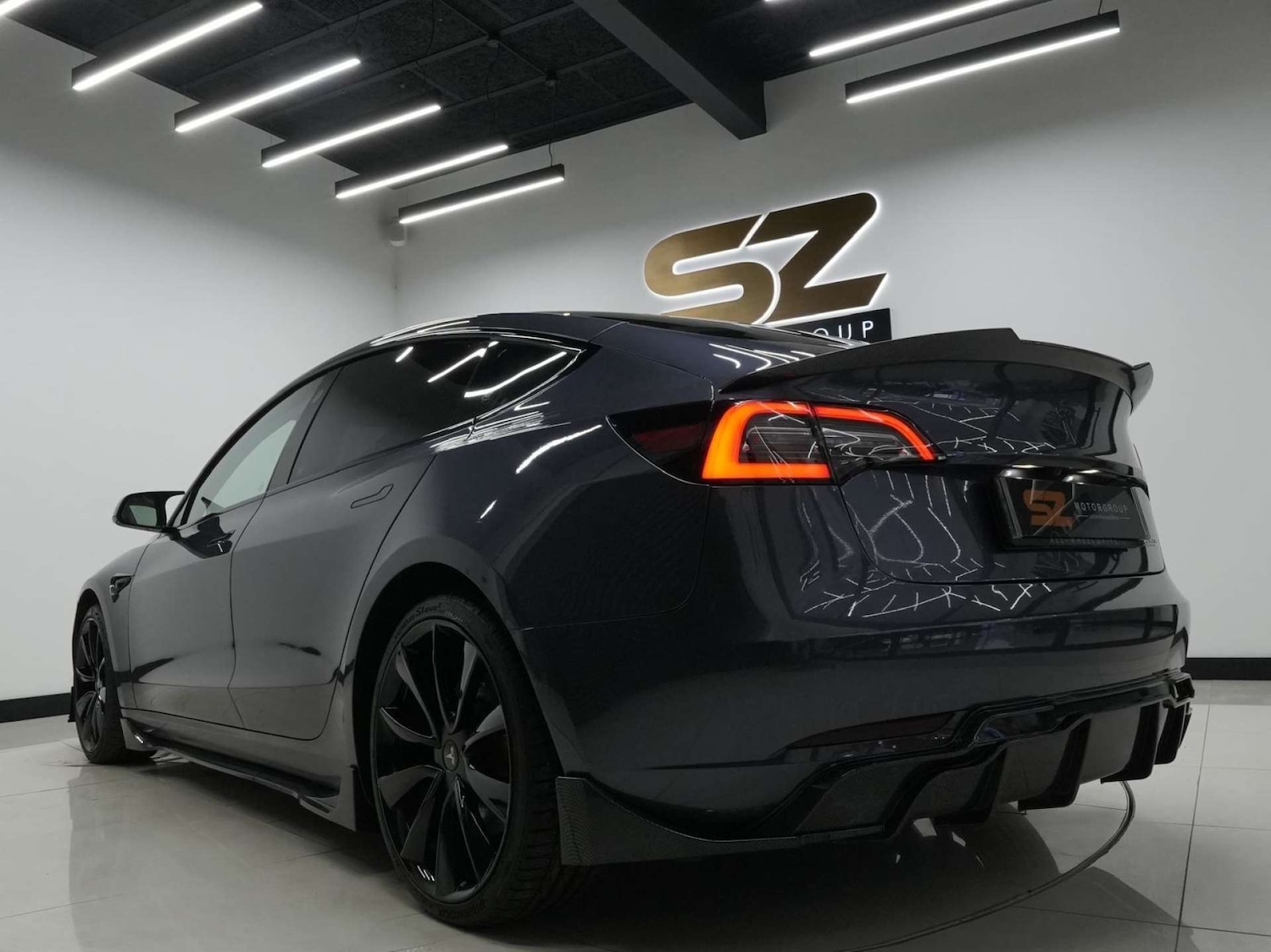 Used Tesla Model 3 2021 for sale - 76334976: Photo 2