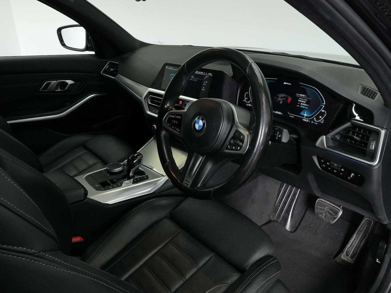 Used BMW 3 Series 2022 for sale - 76554446: Photo 3