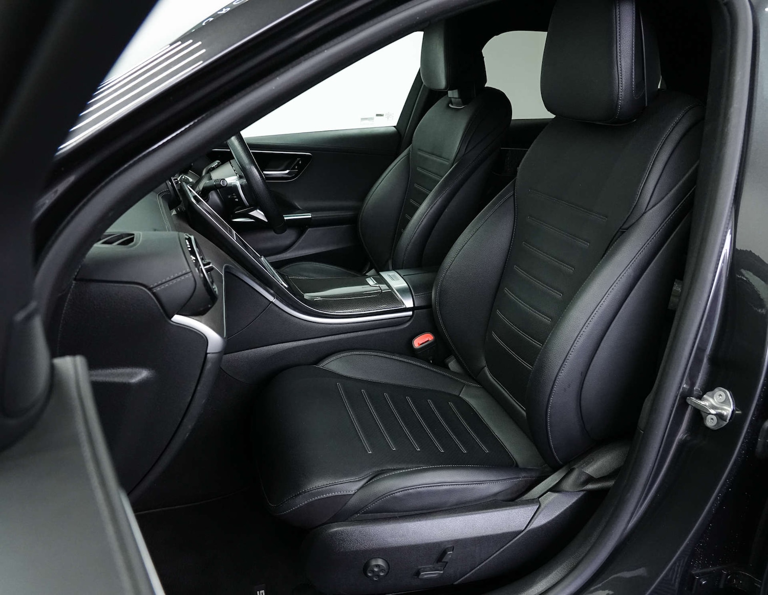 Used Mercedes-Benz C Class 2022 for sale - 77591983: Photo 15