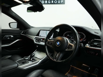 Used BMW 3 Series 2019 for sale - 78213094: Photo