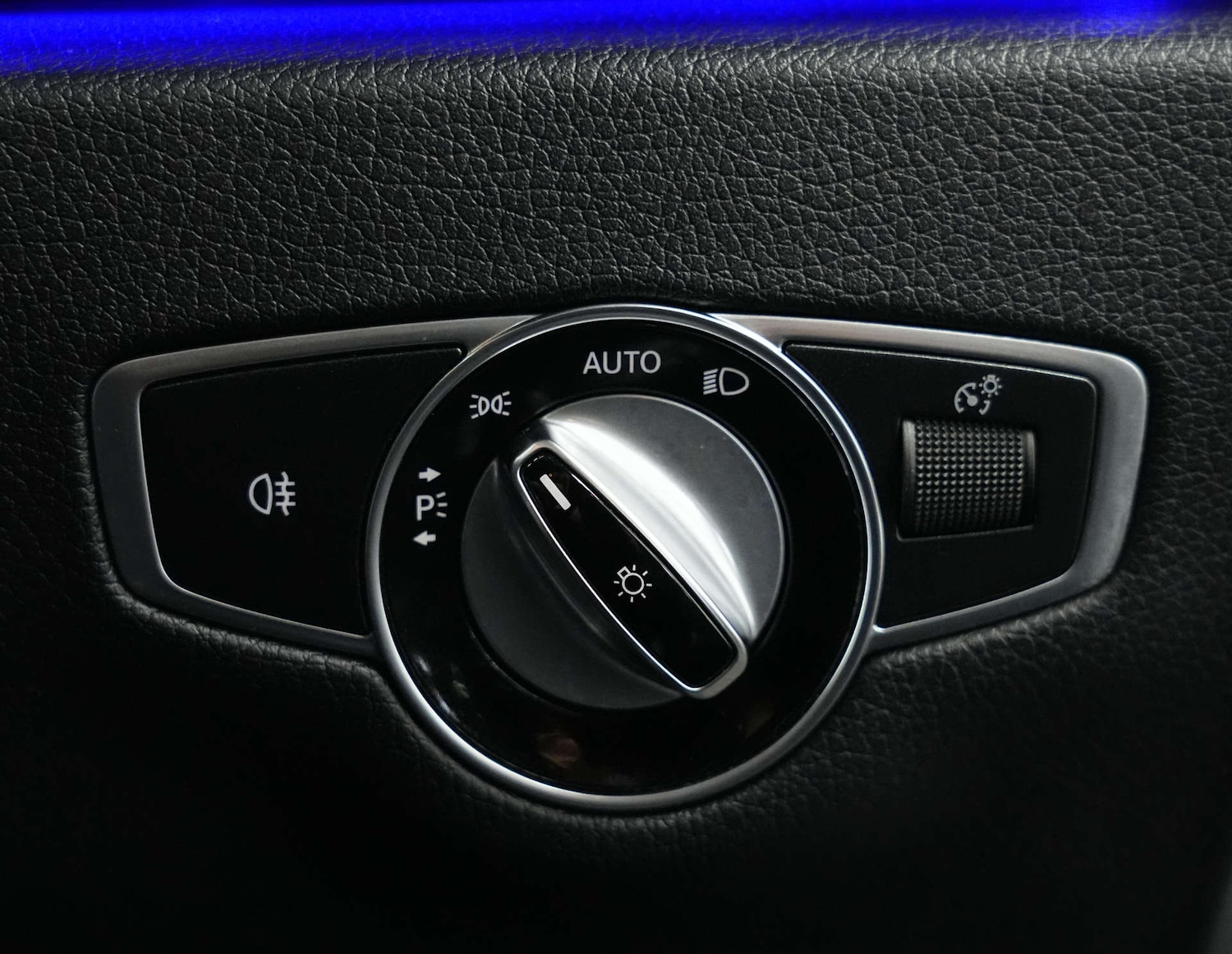 Used Mercedes-Benz CLS 2019 for sale - 77622832: Photo 78