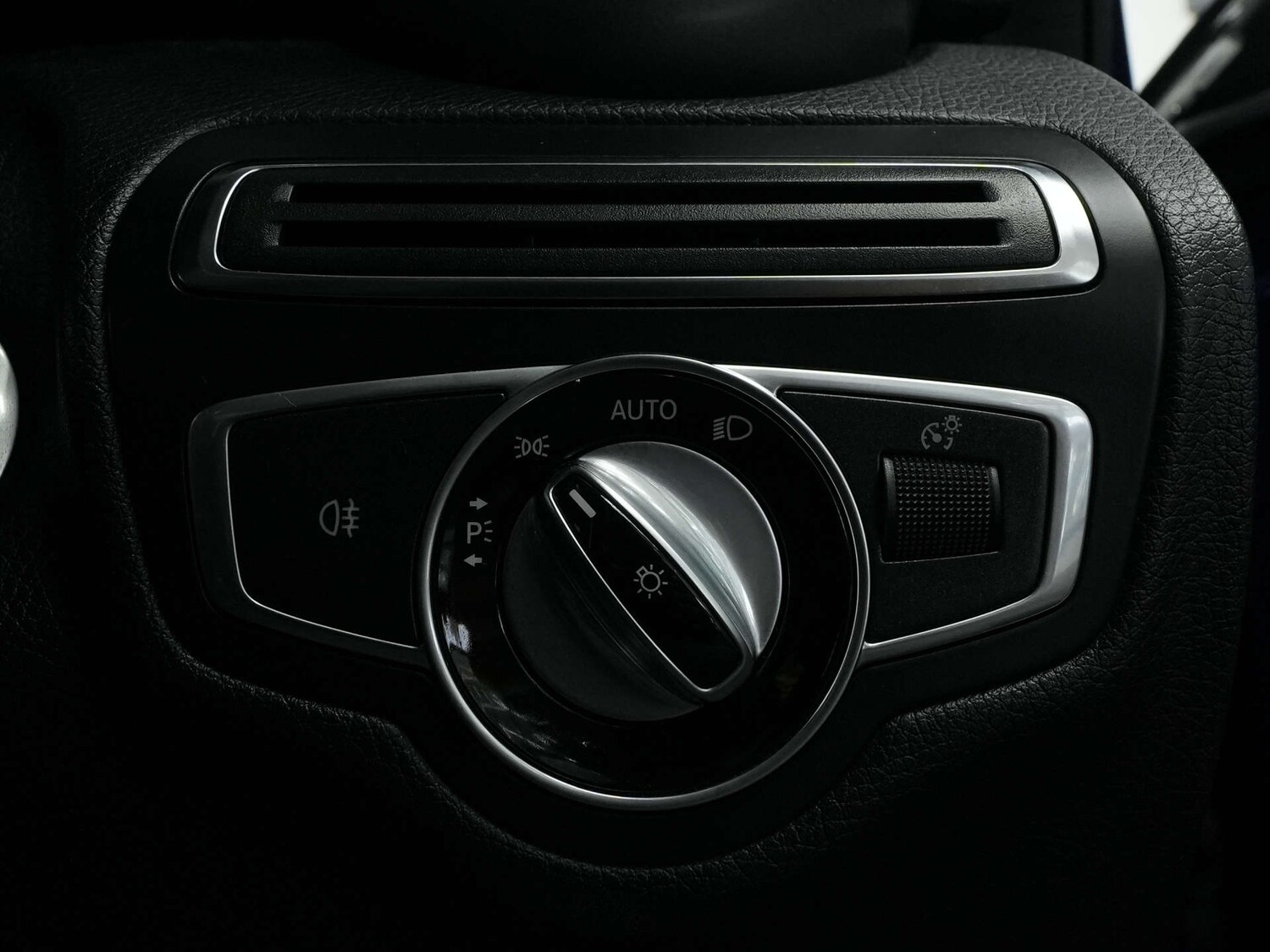 Used Mercedes-Benz C Class 2017 for sale - 76542262: Photo 73