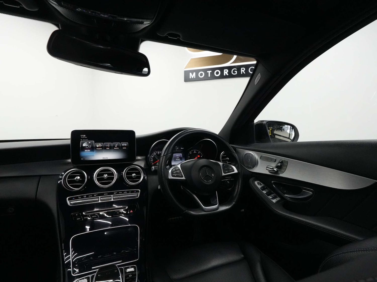 Used Mercedes-Benz C Class 2018 for sale - 76894458: Photo 63