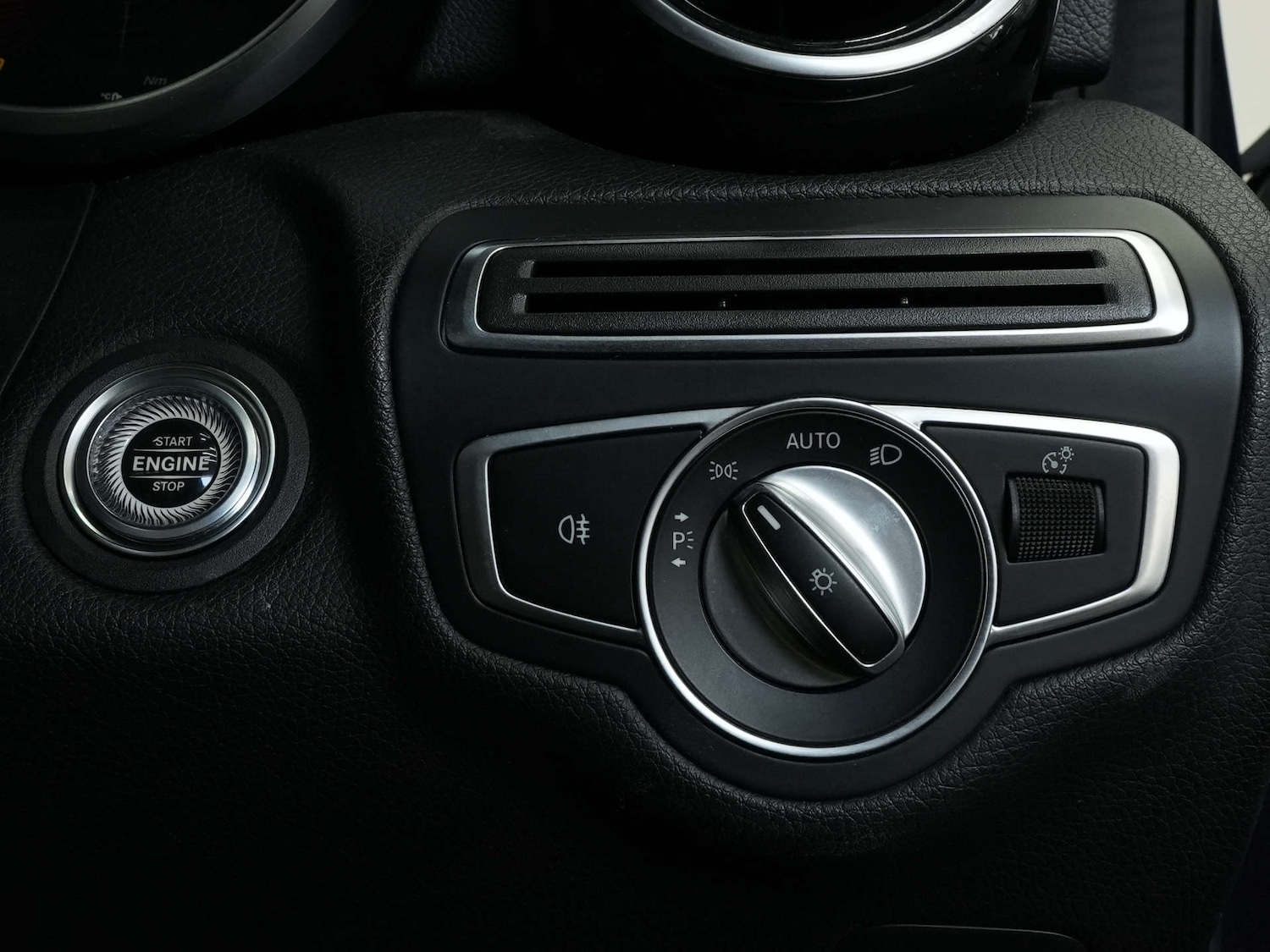 Used Mercedes-Benz C Class 2018 for sale - 76462032: Photo 62