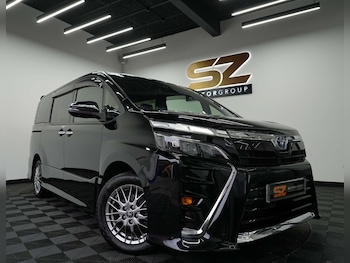 Used Toyota Noah 2025 for sale - 77664946: Photo