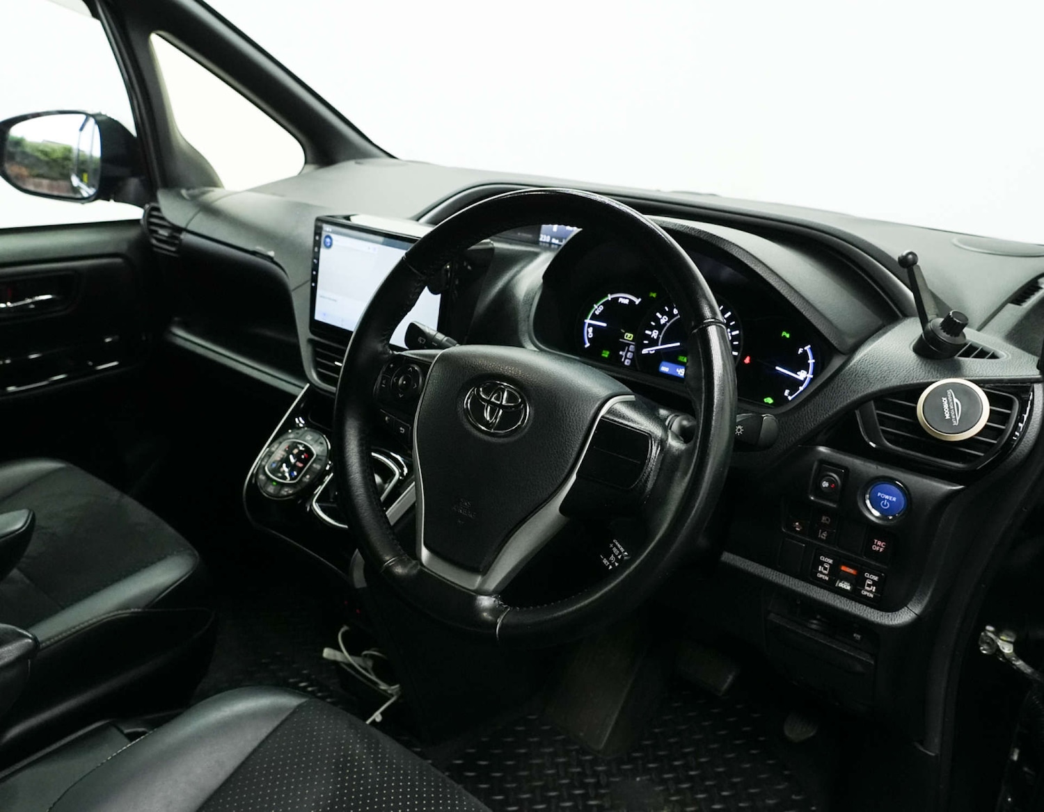 Used Toyota Noah 2025 for sale - 77664946: Photo 3