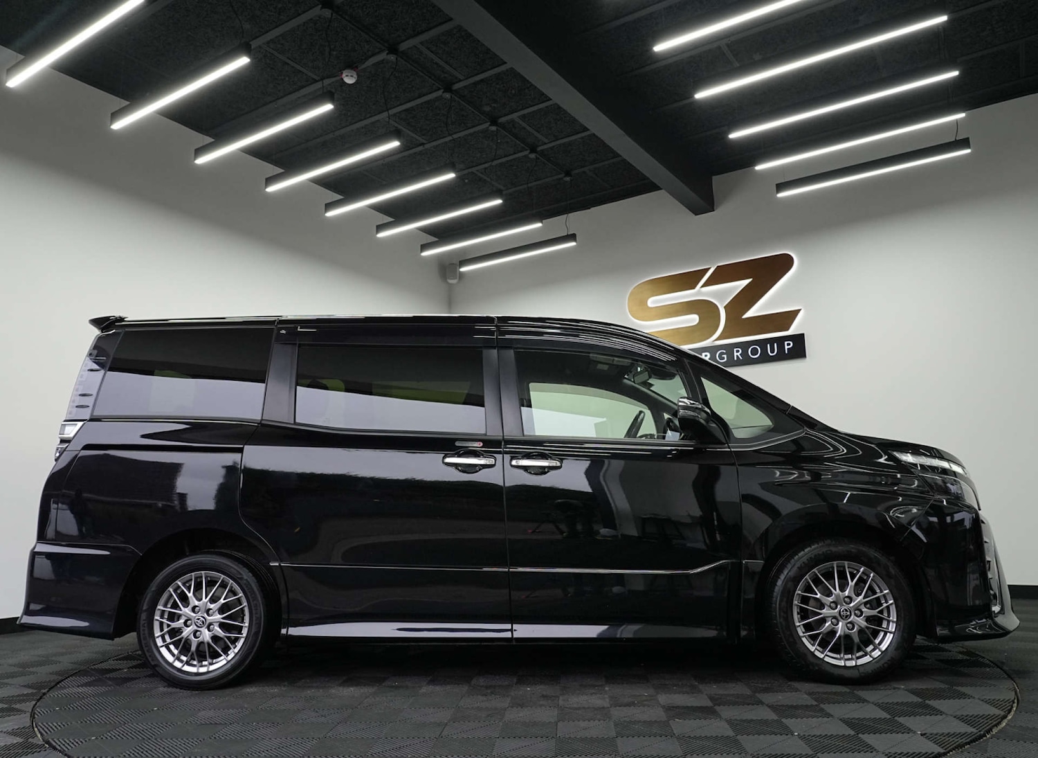 Used Toyota Noah 2025 for sale - 77664946: Photo 32