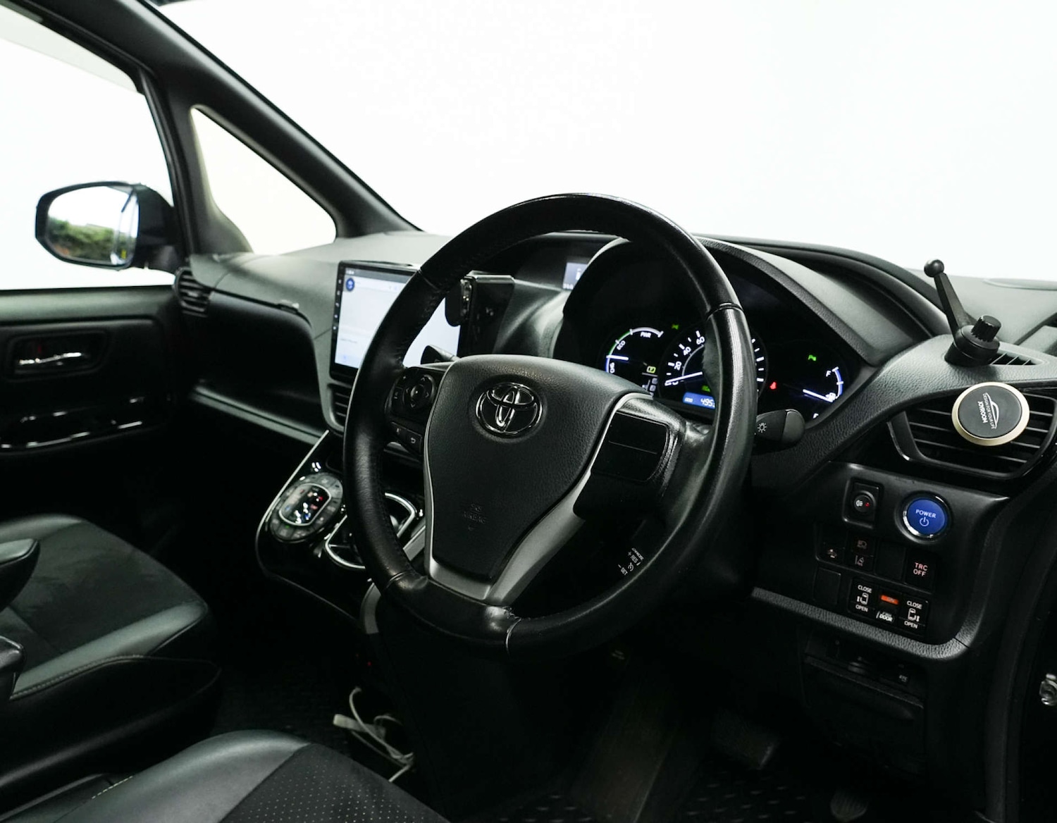 Used Toyota Noah 2025 for sale - 77664946: Photo 41