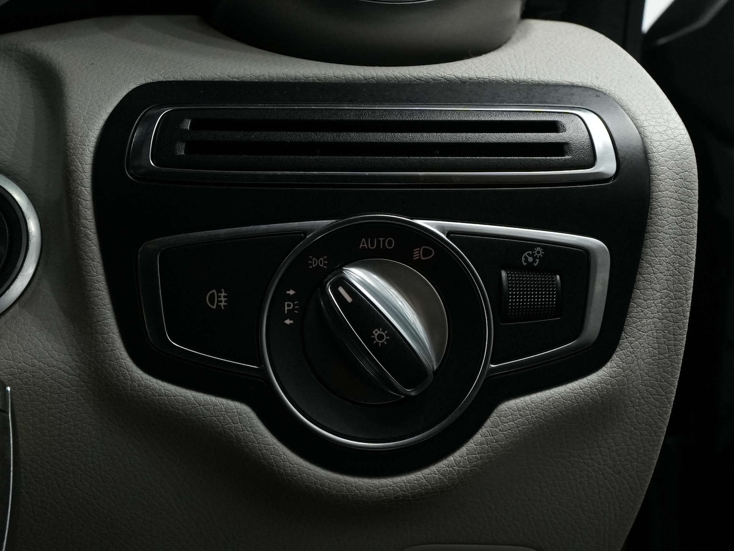 Used Mercedes-Benz C Class 2017 for sale - 76453813: Photo 67