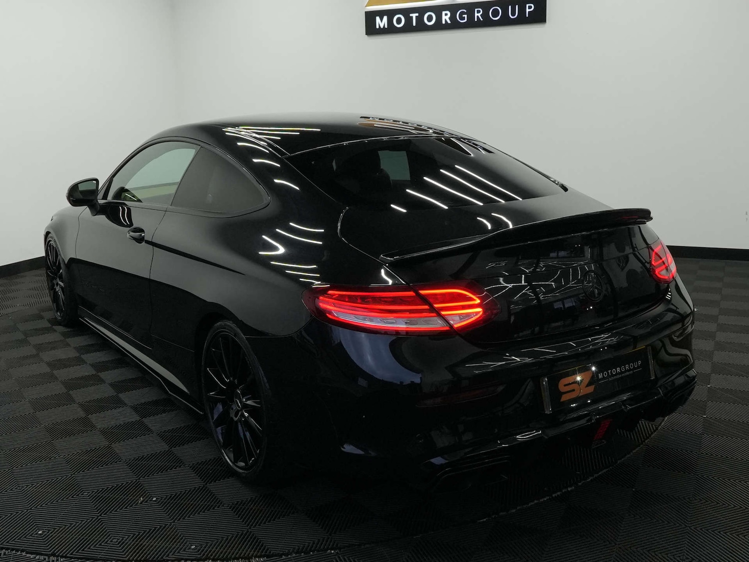 Used Mercedes-Benz C Class 2017 for sale - 76453813: Photo 9