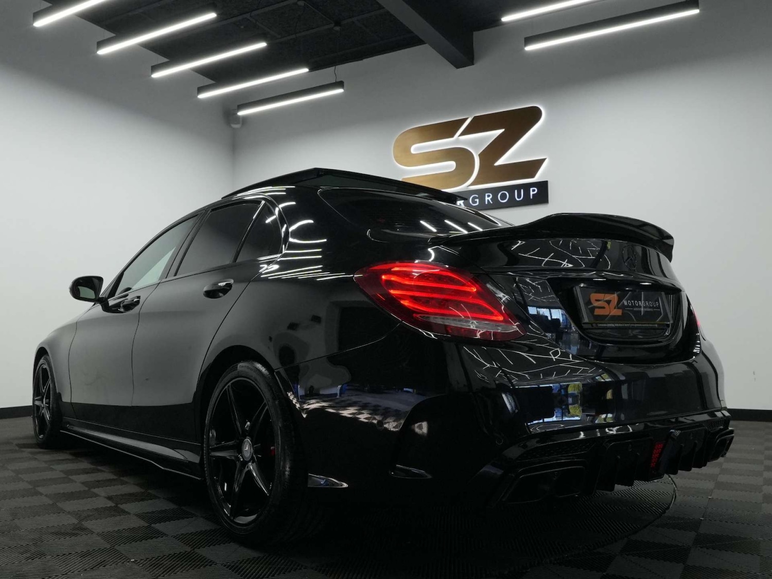 Used Mercedes-Benz C Class 2016 for sale - 77745642: Photo 2