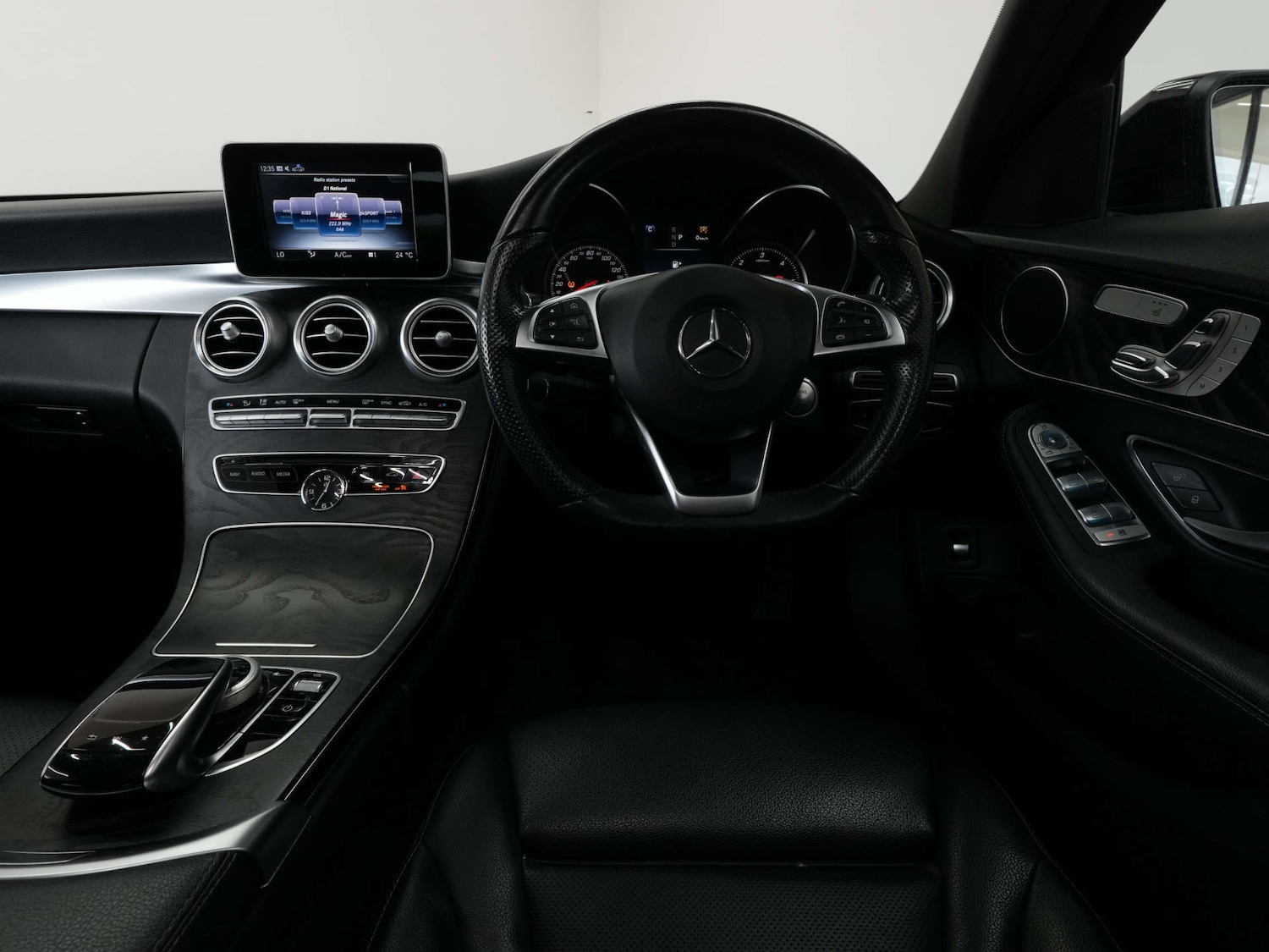 Used Mercedes-Benz C Class 2016 for sale - 77745642: Photo 24