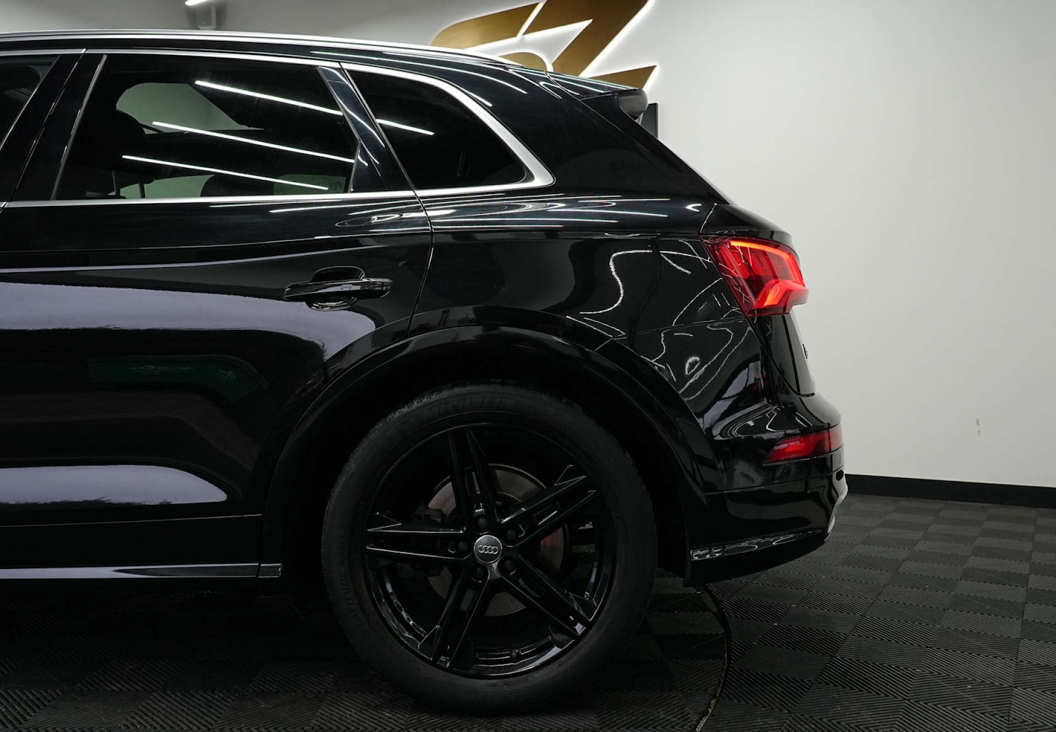 Used Audi Q5 2018 for sale - 77355547: Photo 33