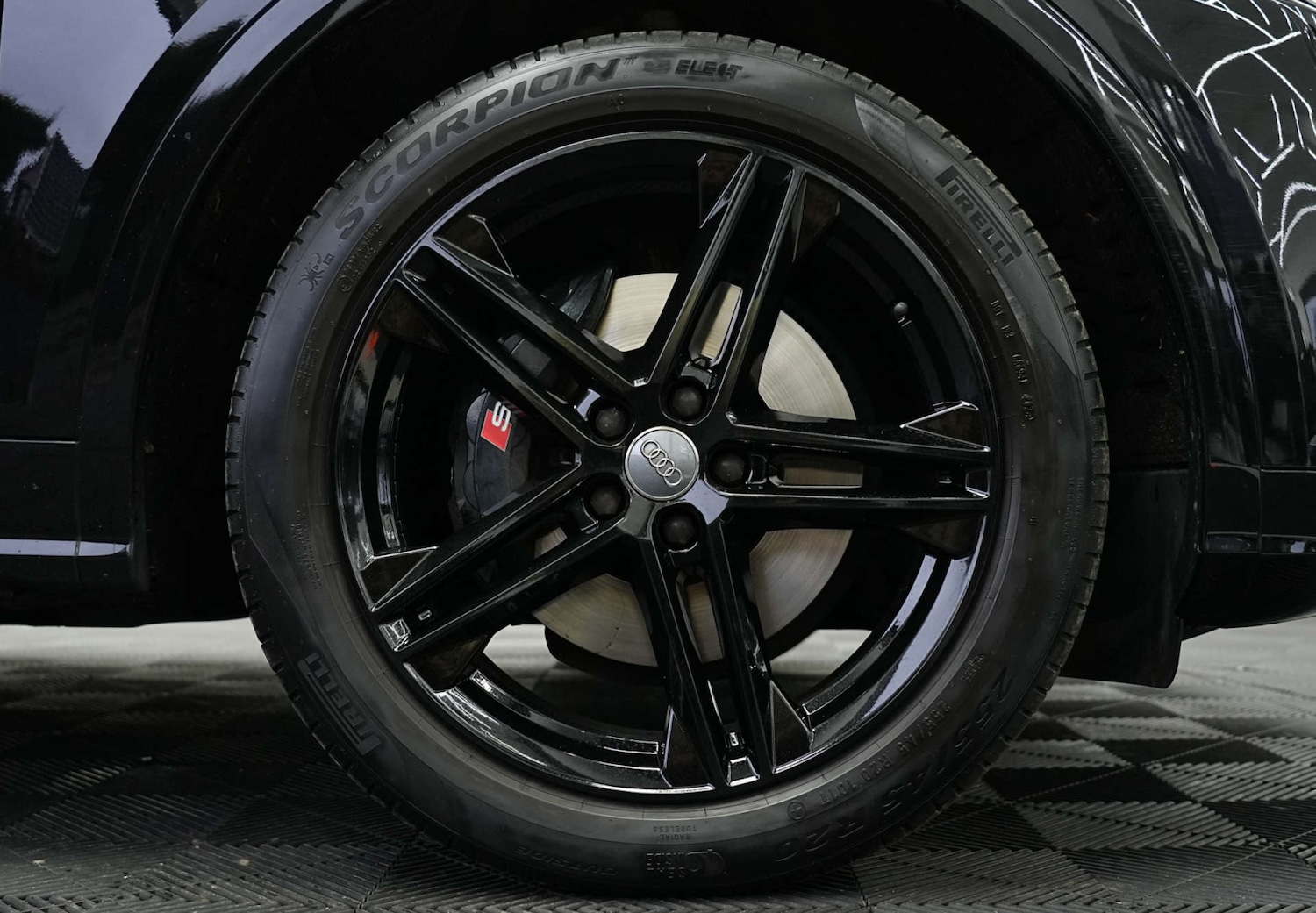 Used Audi Q5 2018 for sale - 77355547: Photo 44