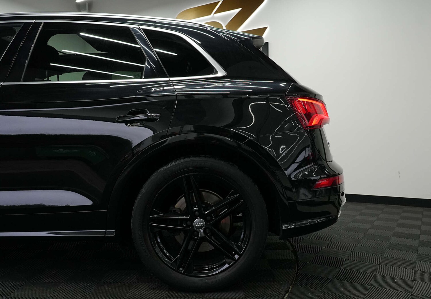 Used Audi Q5 2018 for sale - 77578907: Photo 33