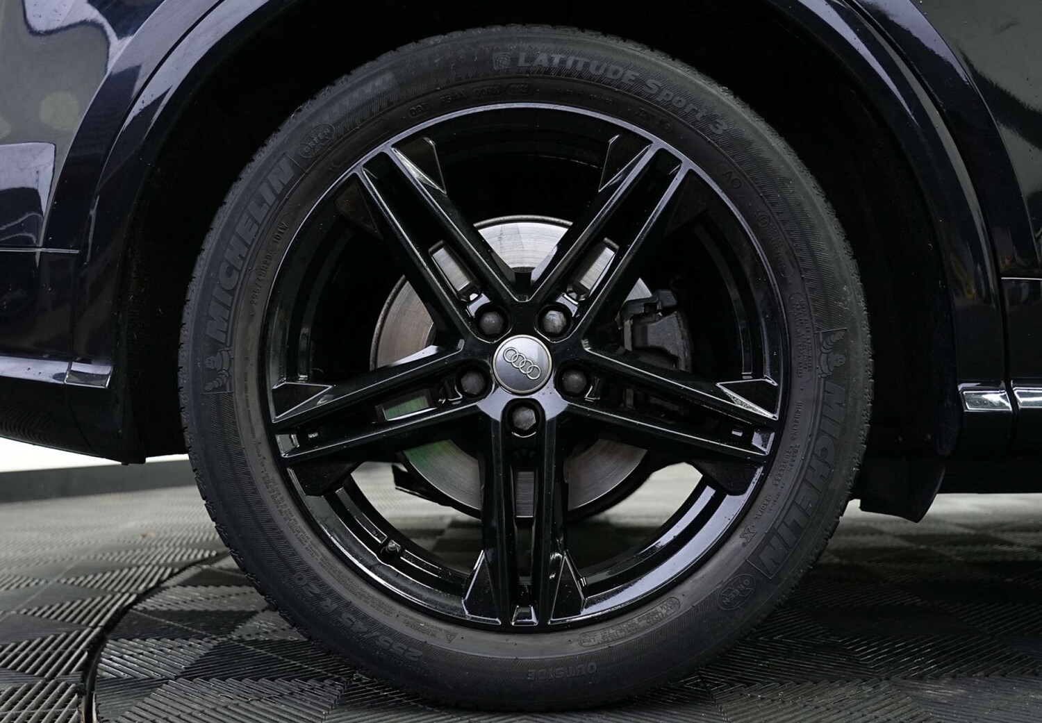 Used Audi Q5 2018 for sale - 77578907: Photo 45