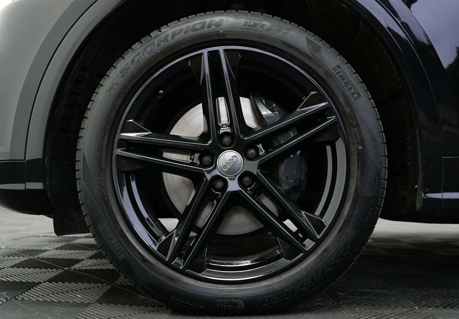 Used Audi Q5 2018 for sale - 77578907: Photo 46