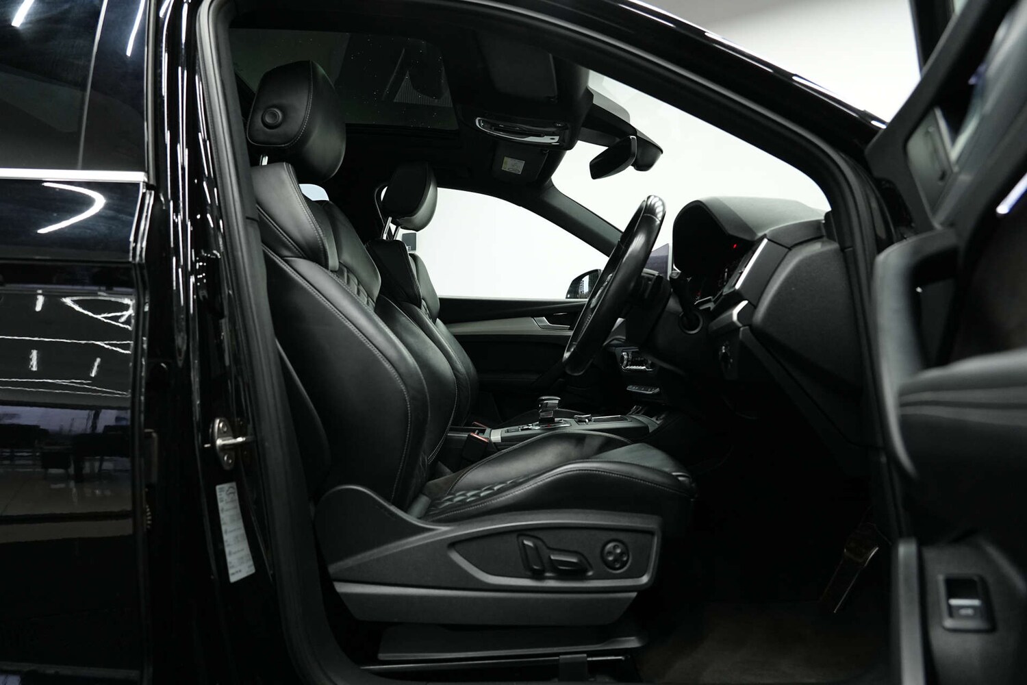 Used Audi Q5 2018 for sale - 77578907: Photo 66