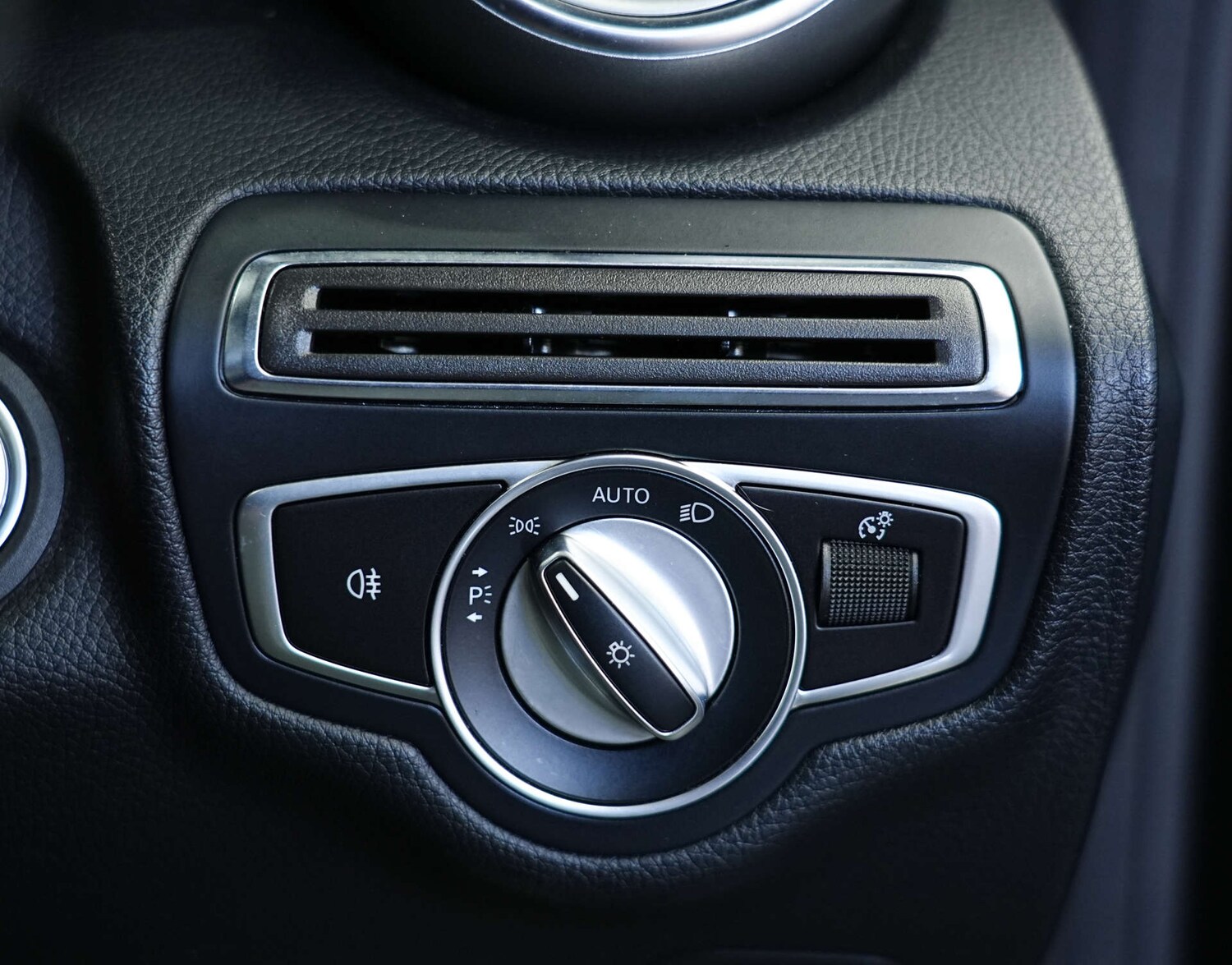 Used Mercedes-Benz C Class 2019 for sale - 78144629: Photo 79