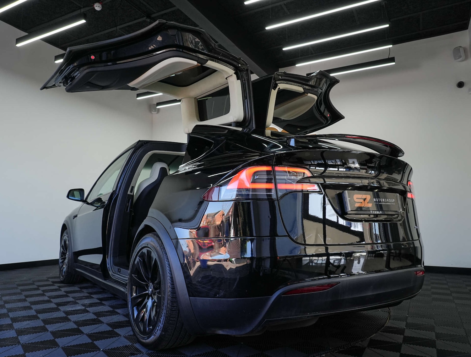 Used Tesla Model X 2019 for sale - 77567810: Photo 2