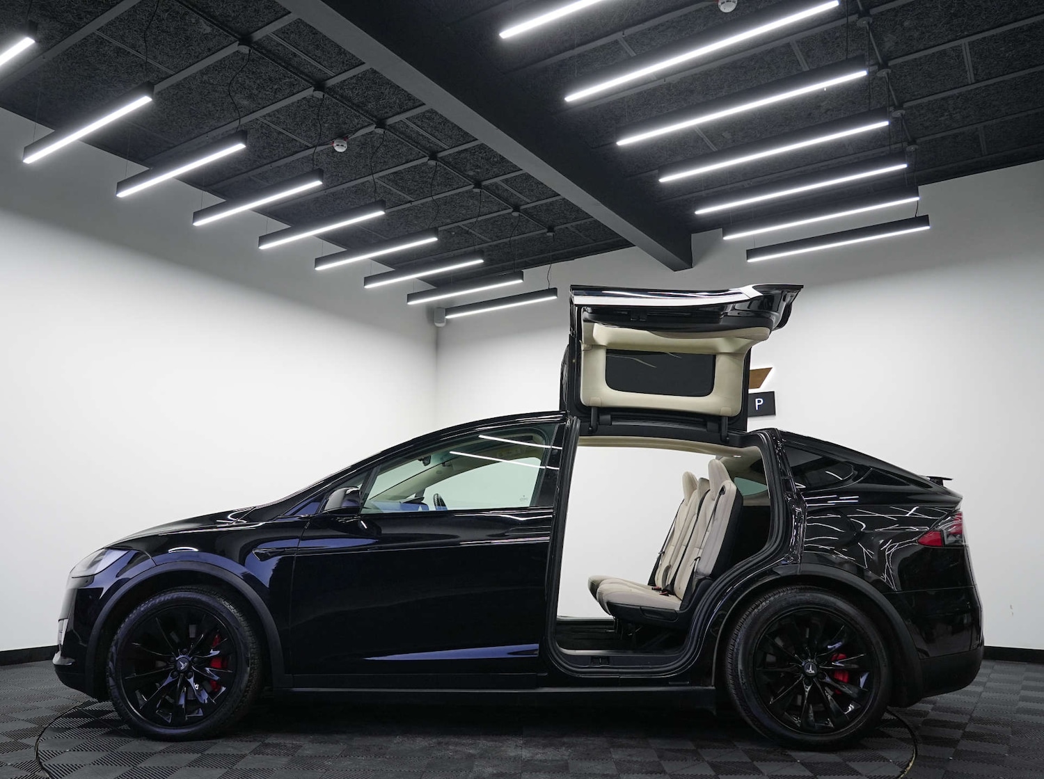 Used Tesla Model X 2019 for sale - 77567810: Photo 32