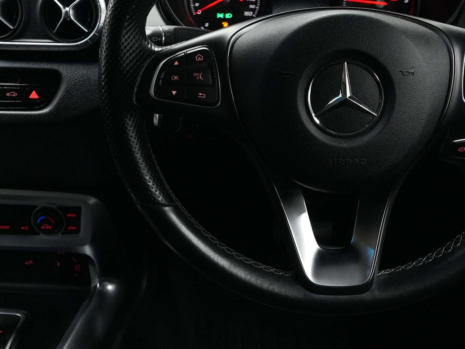 Used Mercedes-Benz X Class 2018 for sale - 77617139: Photo 52