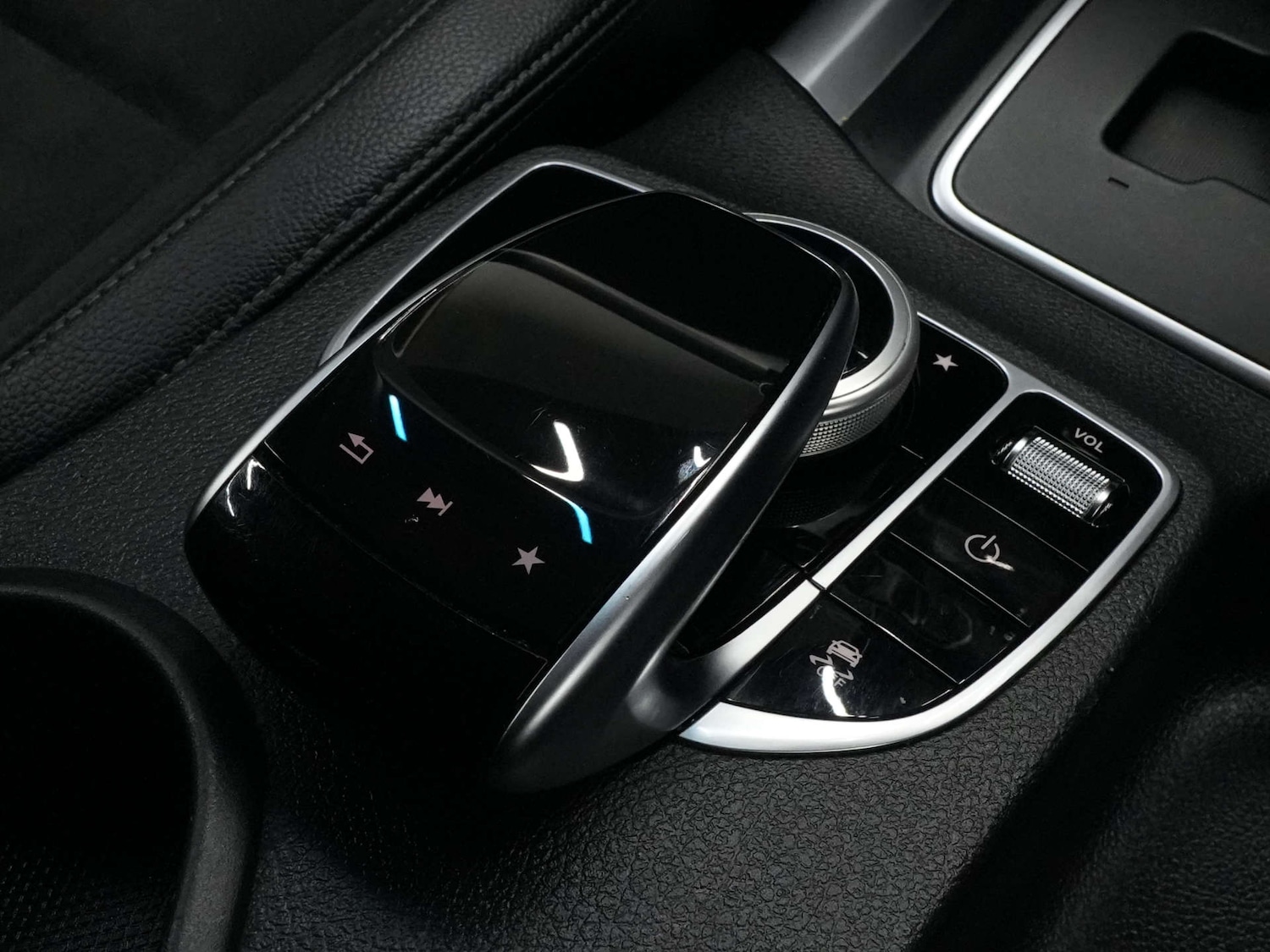 Used Mercedes-Benz X Class 2018 for sale - 77617139: Photo 9